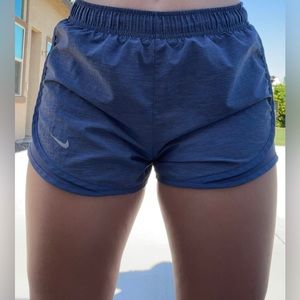 Women’s Nike Dri-FIT Tempo Shorts Size XS/2